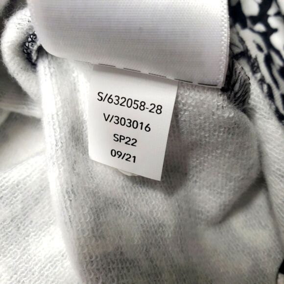 ATHLETA Micro Cheetah Black Balance Printed Pullover in Size S/P - Picture 6 of 7